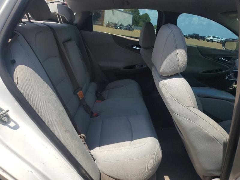 2018 CHEVROLET MALIBU LS 10