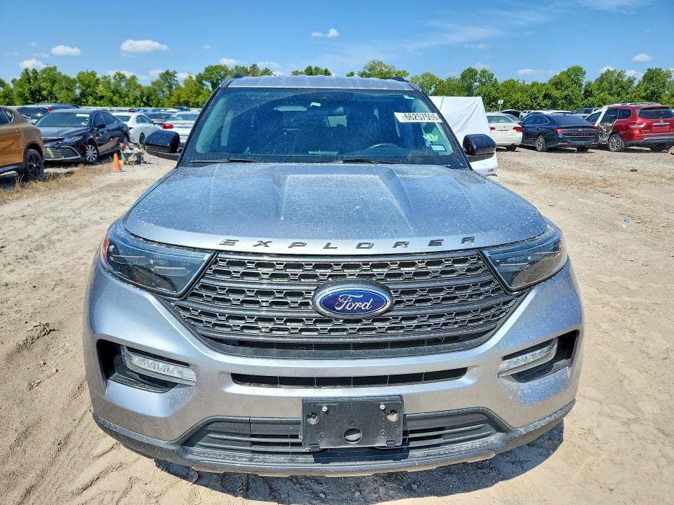 2022 FORD EXPLORER XLT 5