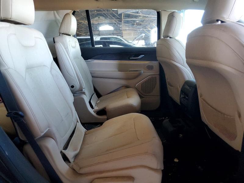 2021 JEEP GRAND CHEROKEE L LIMITED 11