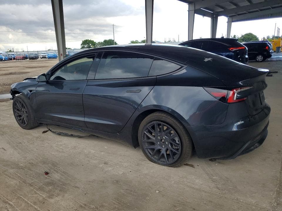 2026 TESLA MODEL 3 2