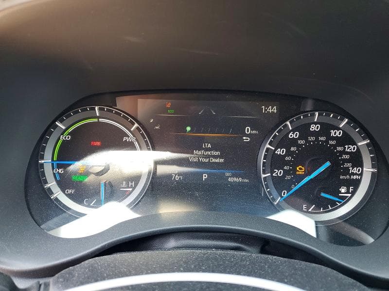 2021 TOYOTA HIGHLANDER HYBRID XLE 9