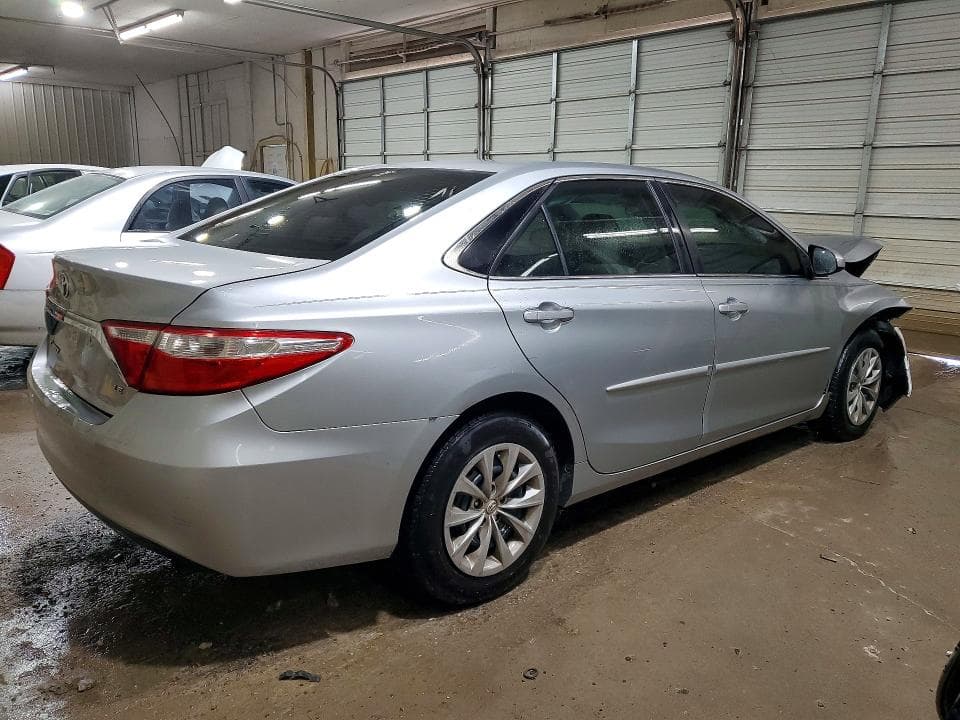 2017 TOYOTA CAMRY LE 3