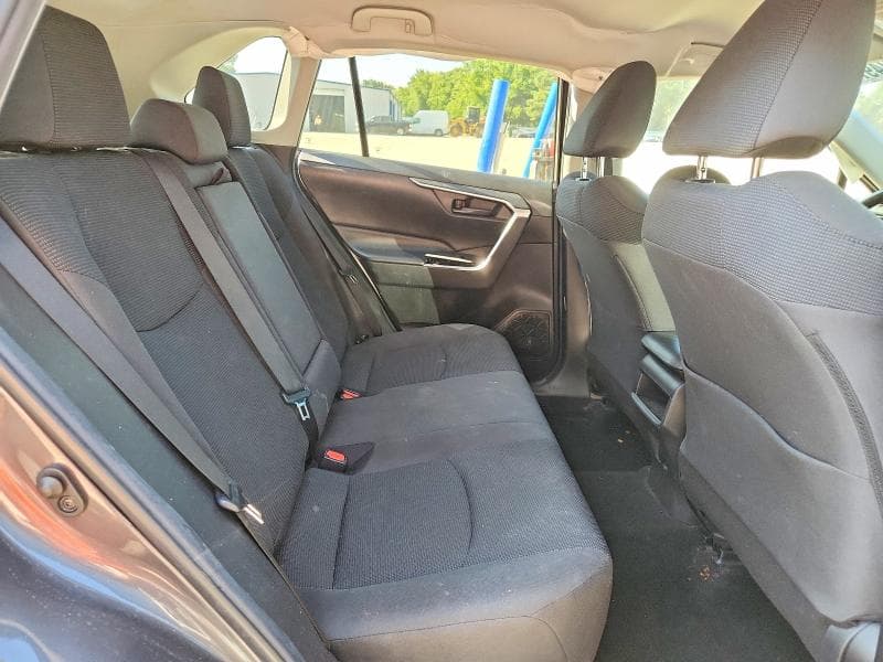 2019 TOYOTA RAV4 LE 11