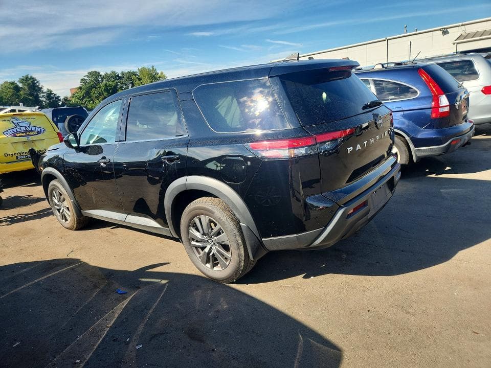 2024 NISSAN PATHFINDER S 2