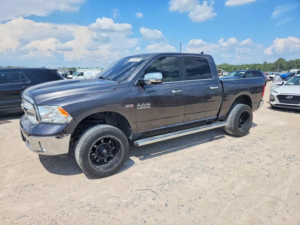 2017 RAM 1500 SLT - 1