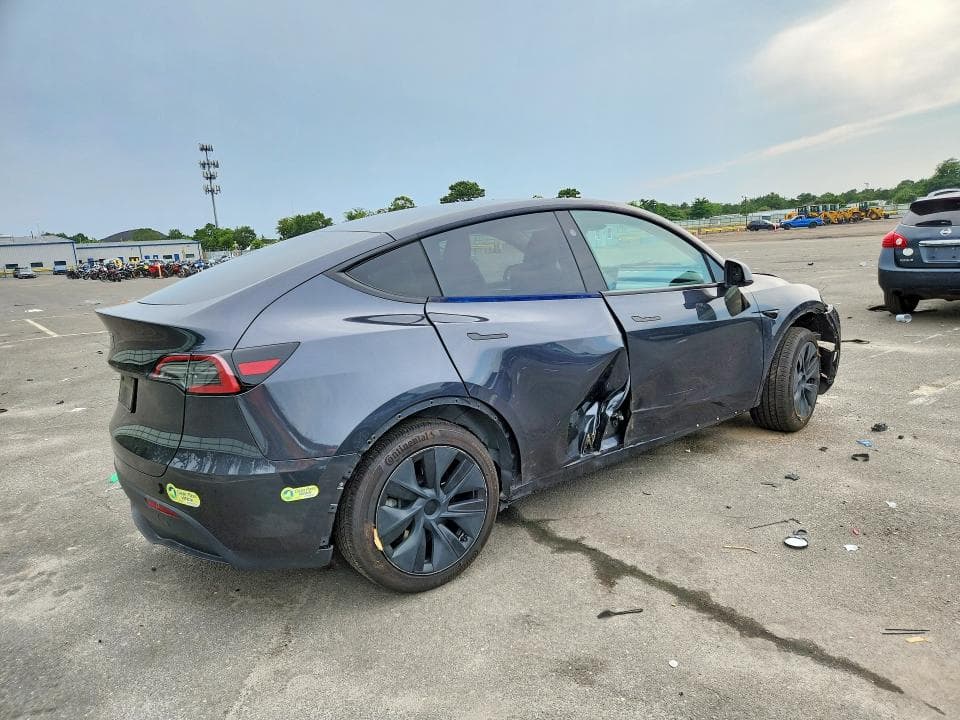 2024 TESLA MODEL Y 3