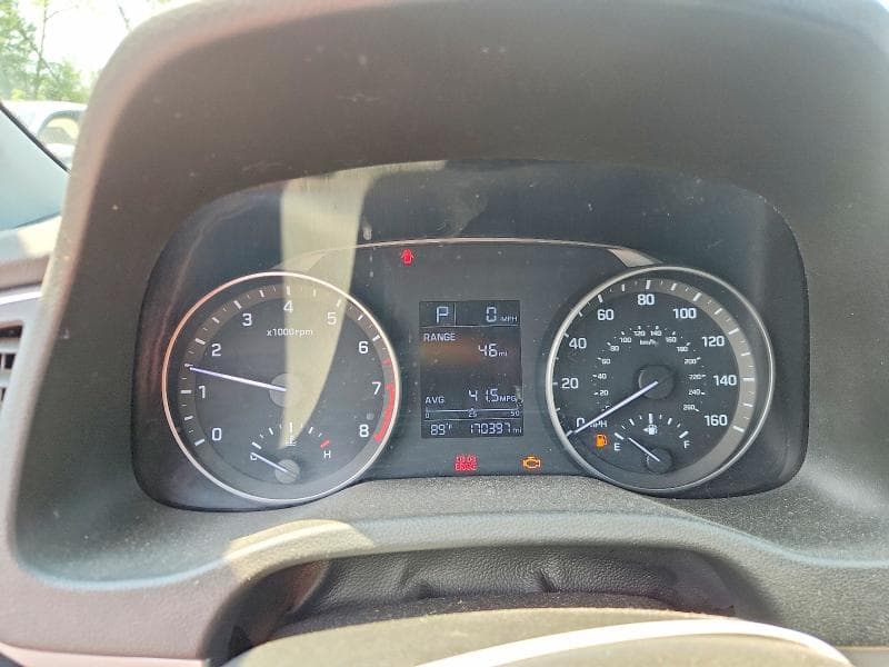 2017 HYUNDAI ELANTRA SE 9