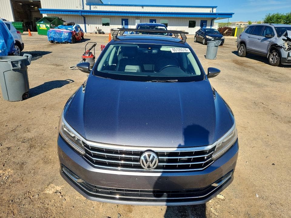 2017 VOLKSWAGEN PASSAT SE 5