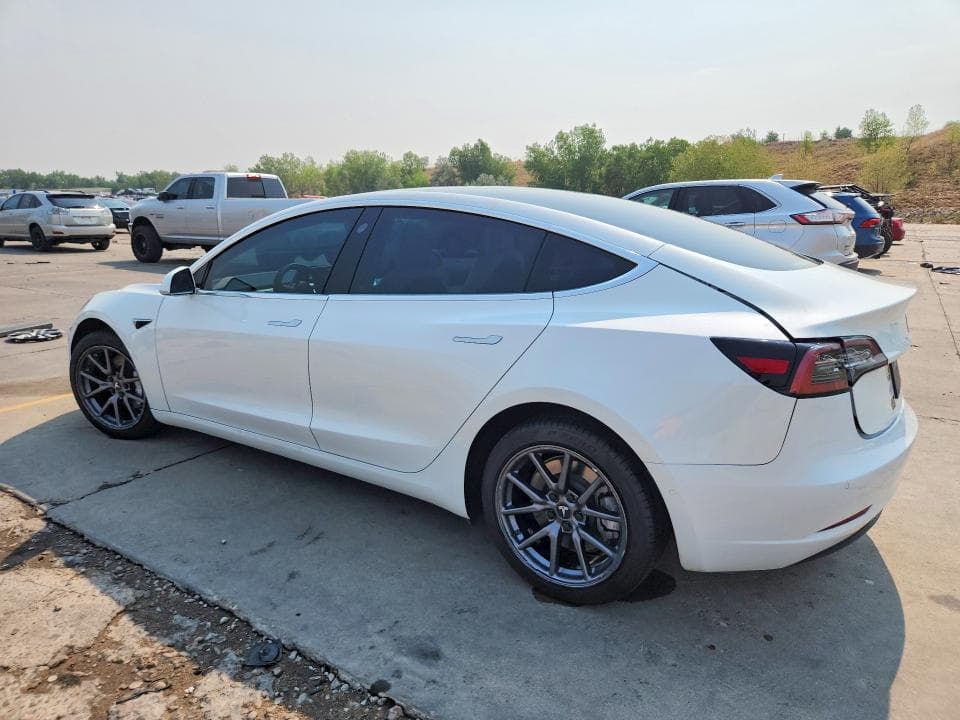 2020 TESLA MODEL 3 2