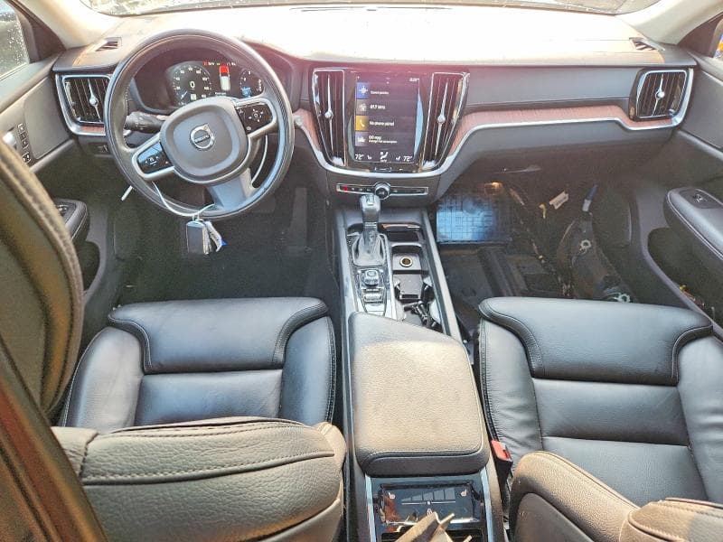 2020 VOLVO V60 CROSS COUNTRY T5 MOMENTUM 8