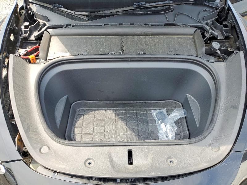 2025 TESLA MODEL Y 11