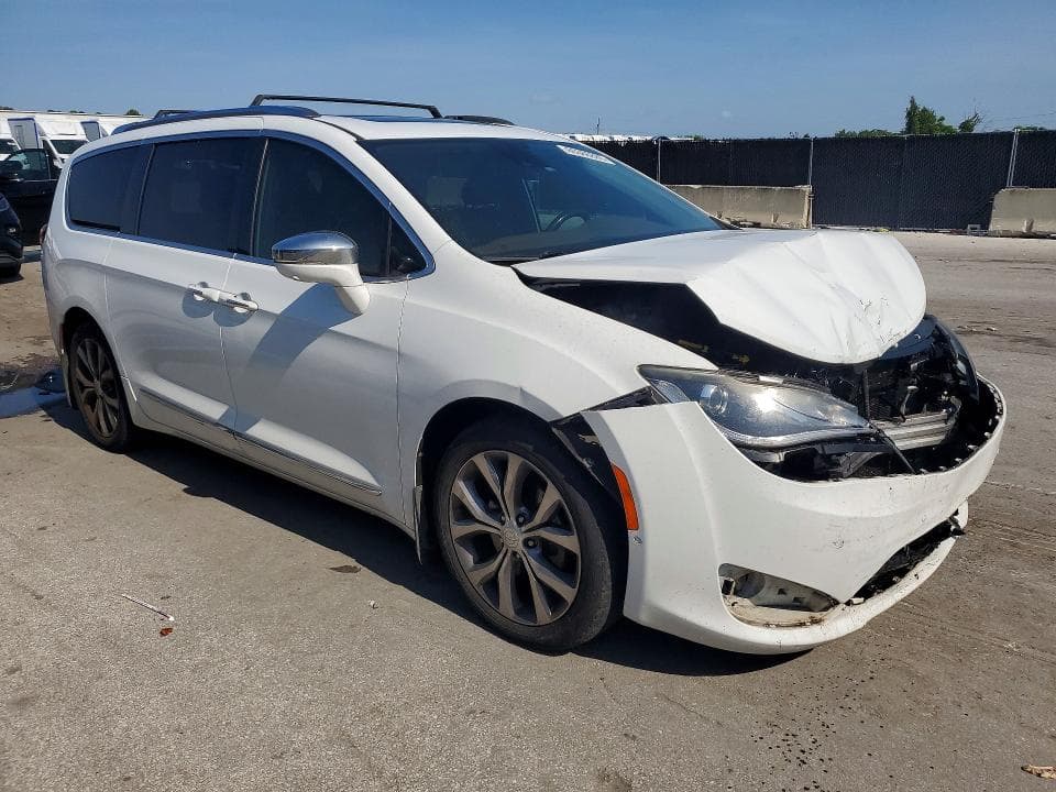 2018 CHRYSLER PACIFICA LIMITED 4