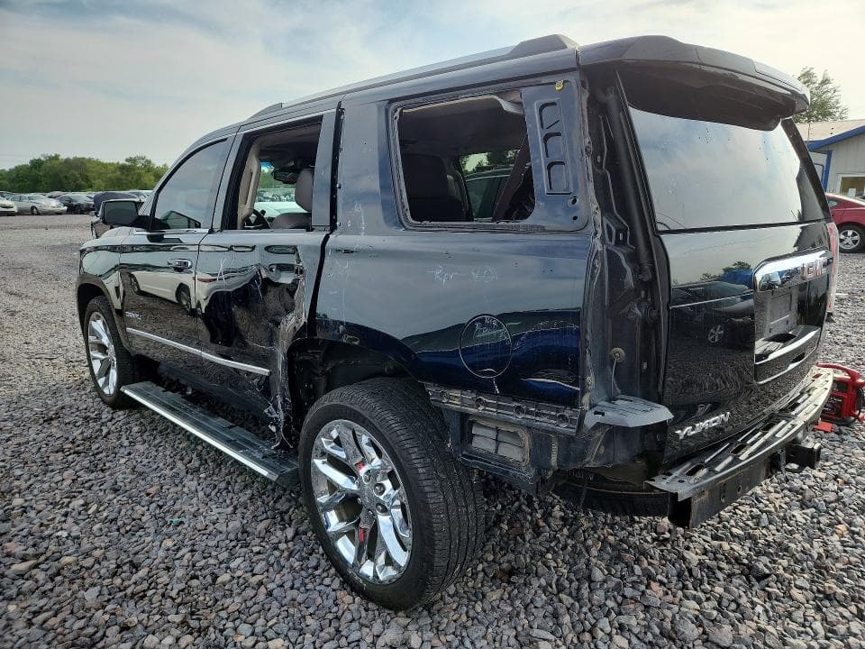 2017 GMC YUKON DENALI 2