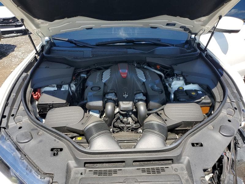 2019 MASERATI LEVANTE GTS 12