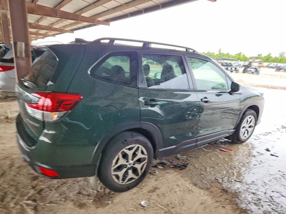 2022 SUBARU FORESTER PREMIUM 3