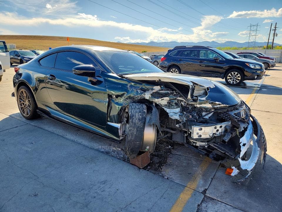 2017 LEXUS RC 200T 4