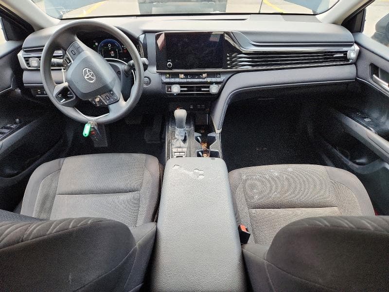 2025 TOYOTA CAMRY LE 8