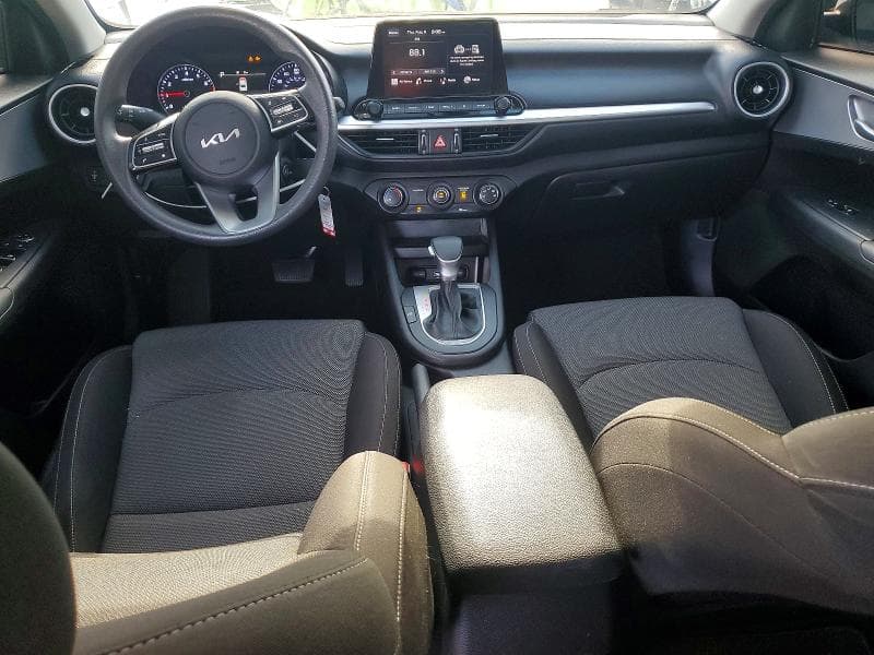 2023 KIA FORTE LXS 8