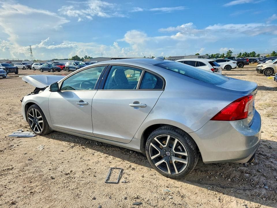 2017 VOLVO S60 2