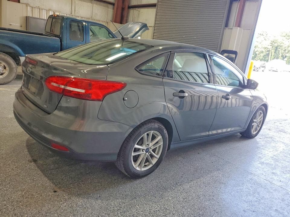 2017 FORD FOCUS SE 3