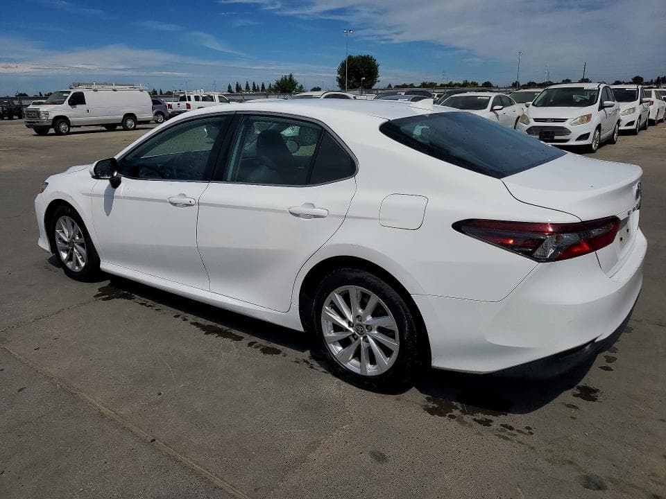 2023 TOYOTA CAMRY LE 2