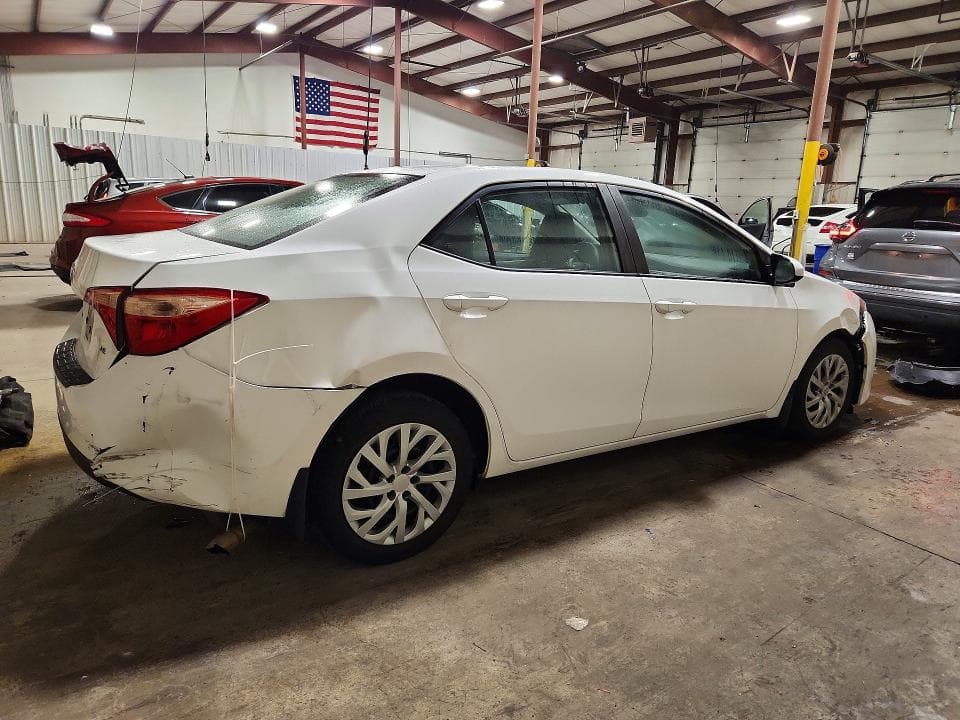2018 TOYOTA COROLLA LE 3