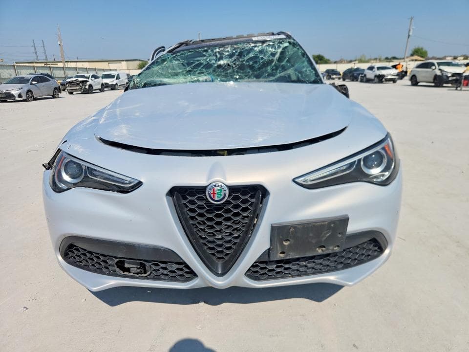 2020 ALFA ROMEO STELVIO 5