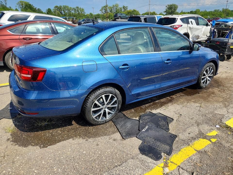 2017 VOLKSWAGEN JETTA SE 3