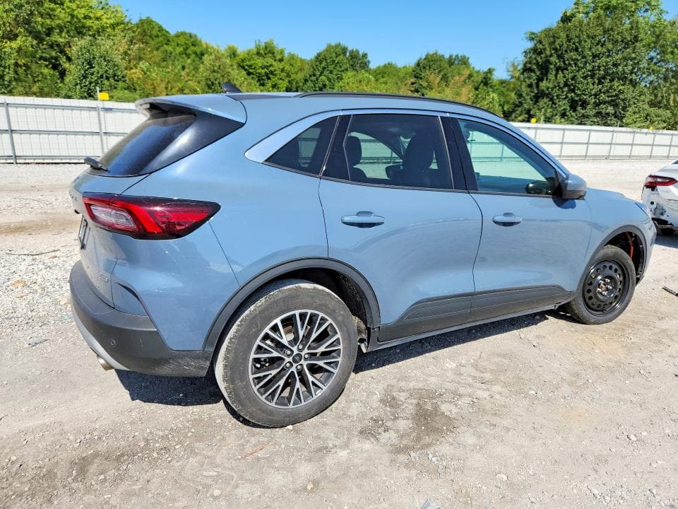 2024 FORD ESCAPE 3