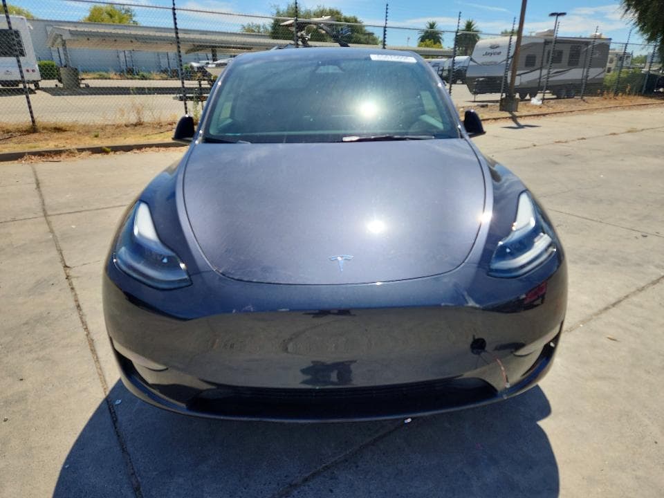 2024 TESLA MODEL Y 5