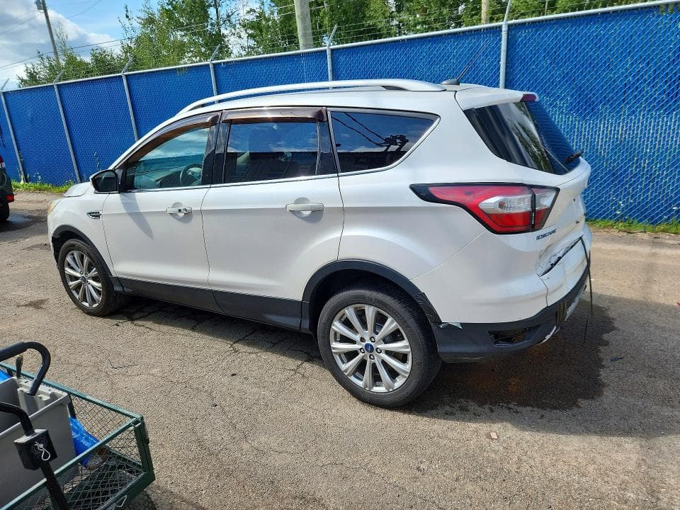 2017 FORD ESCAPE TITANIUM 2