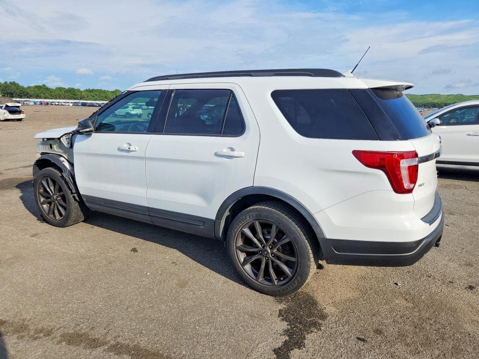 2018 FORD EXPLORER XLT 2