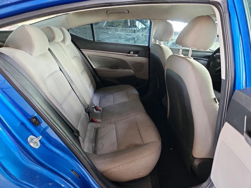 2017 HYUNDAI ELANTRA SE 10