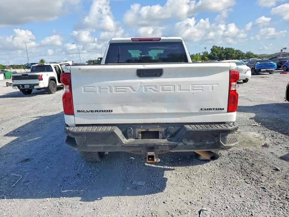 2025 CHEVROLET SILVERADO K2500 CUSTOM 6
