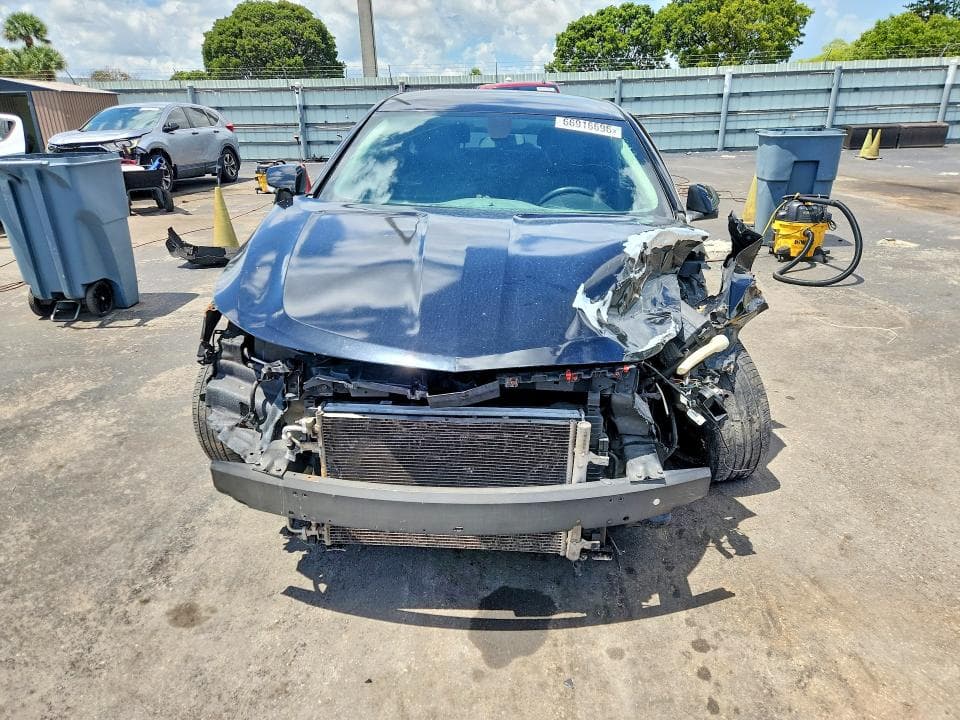 2017 CHEVROLET IMPALA LT 5
