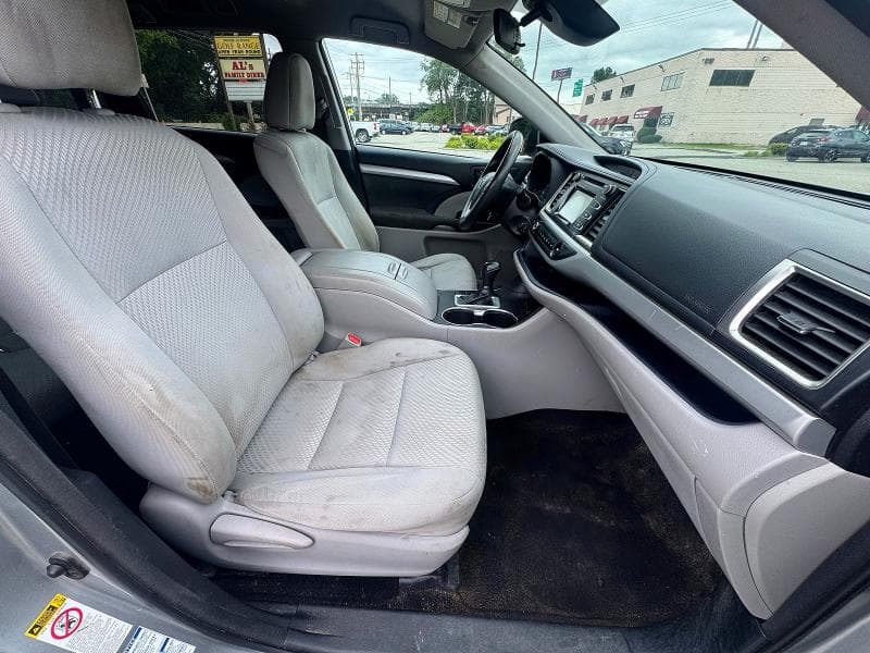 2018 TOYOTA HIGHLANDER LE 5