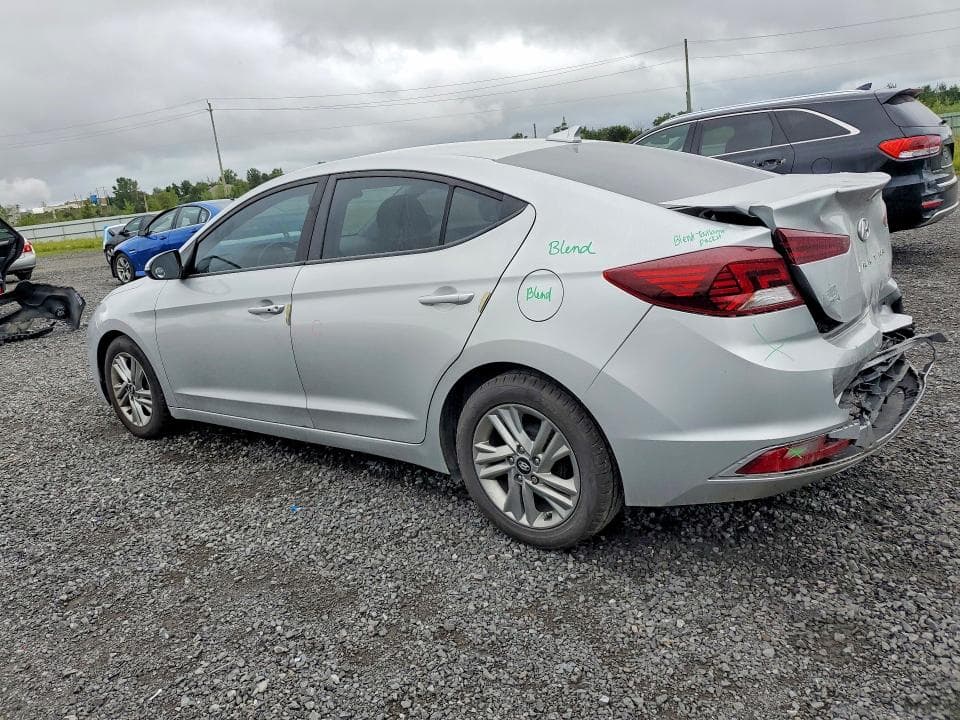 2019 HYUNDAI ELANTRA SE 2