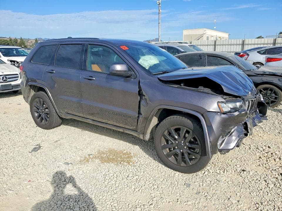 2017 JEEP GRAND CHEROKEE LAREDO 4