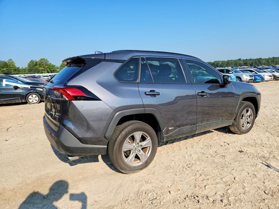 2025 TOYOTA RAV4 LE 3