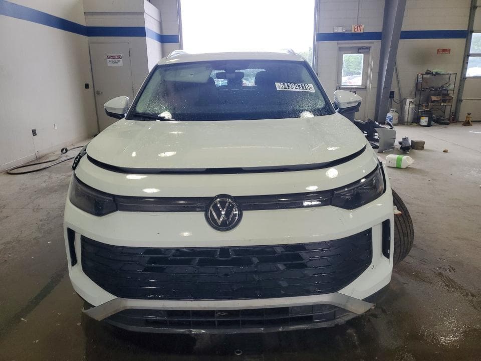 2026 VOLKSWAGEN TIGUAN SE 5