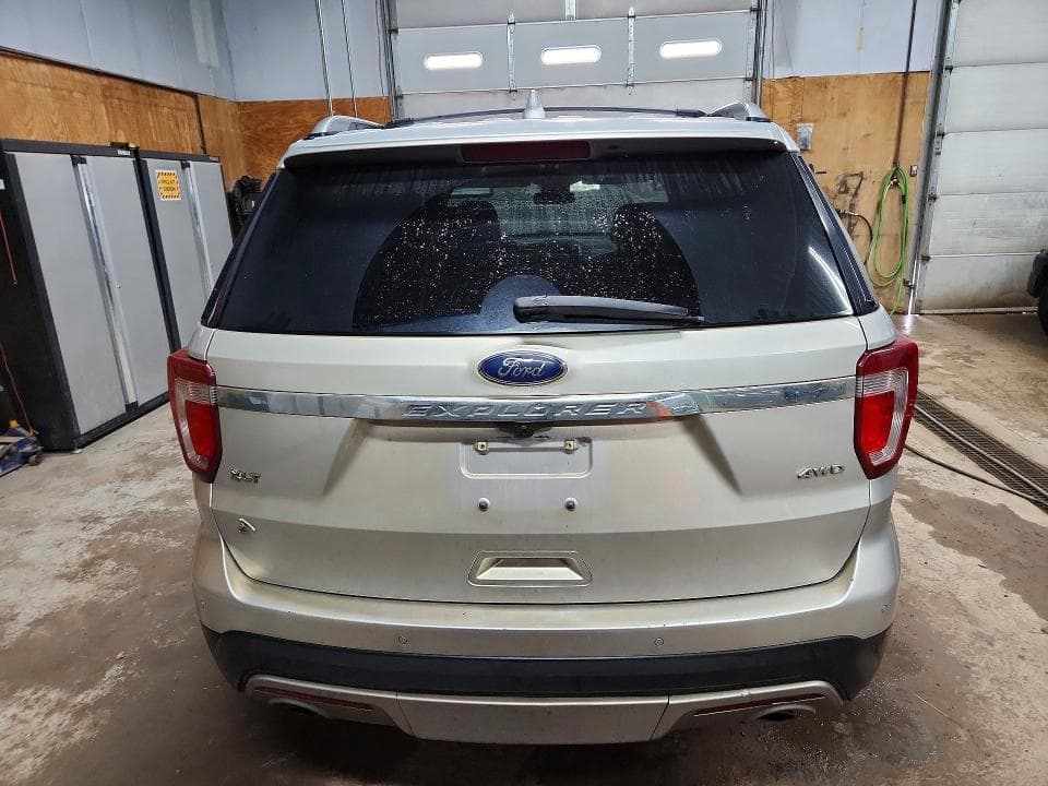 2017 FORD EXPLORER XLT 6