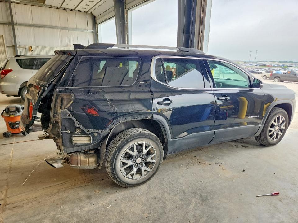 2023 GMC ACADIA SLT 3