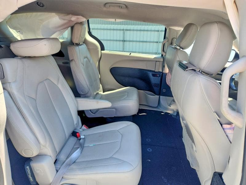 2021 CHRYSLER VOYAGER LXI 11