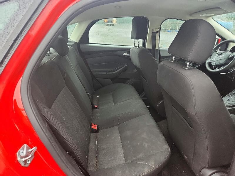 2017 FORD FOCUS SE 10