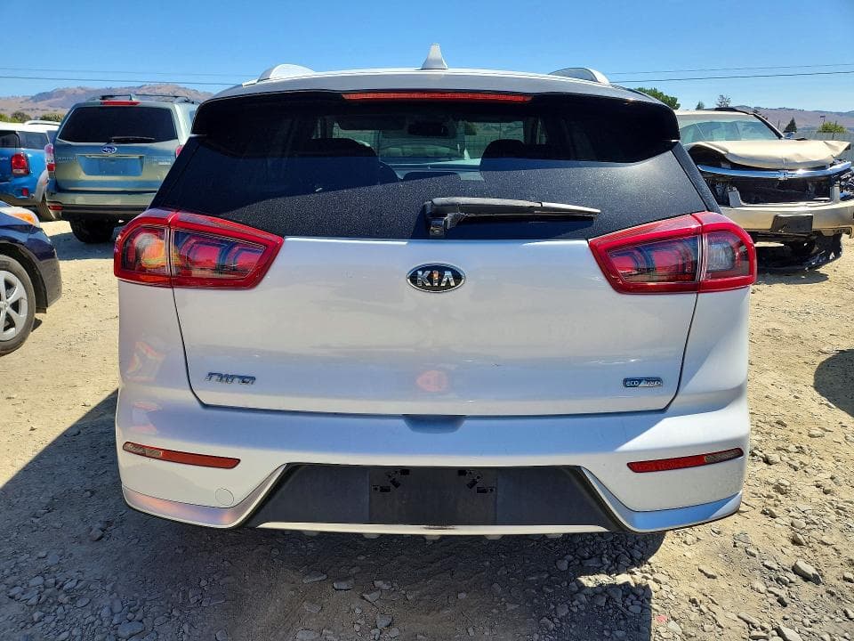 2019 KIA NIRO LX 6
