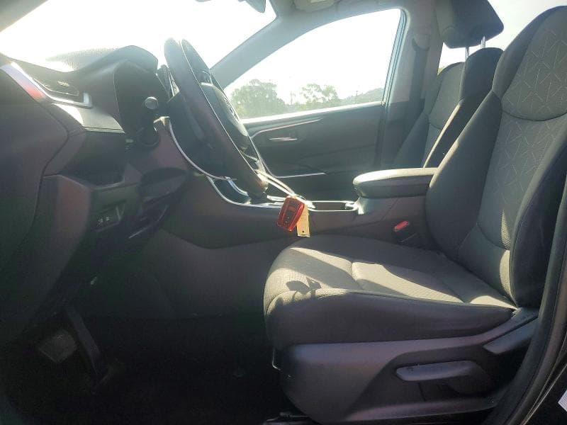 2019 TOYOTA RAV4 XLE 7