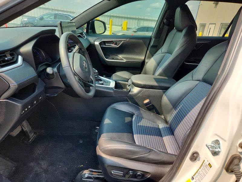 2024 TOYOTA RAV4 XSE 7