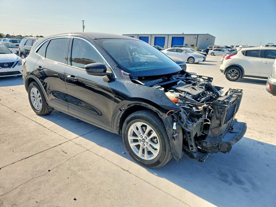 2020 FORD ESCAPE SE 4