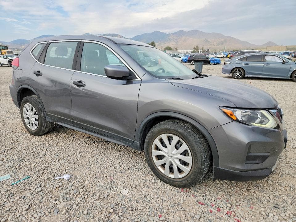 2017 NISSAN ROGUE S 4