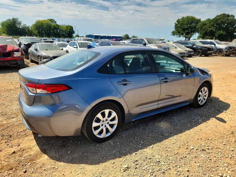 2022 TOYOTA COROLLA LE 3